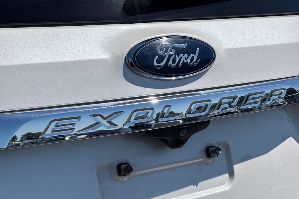 Thumbnail: 2018 Ford Explorer - 7
