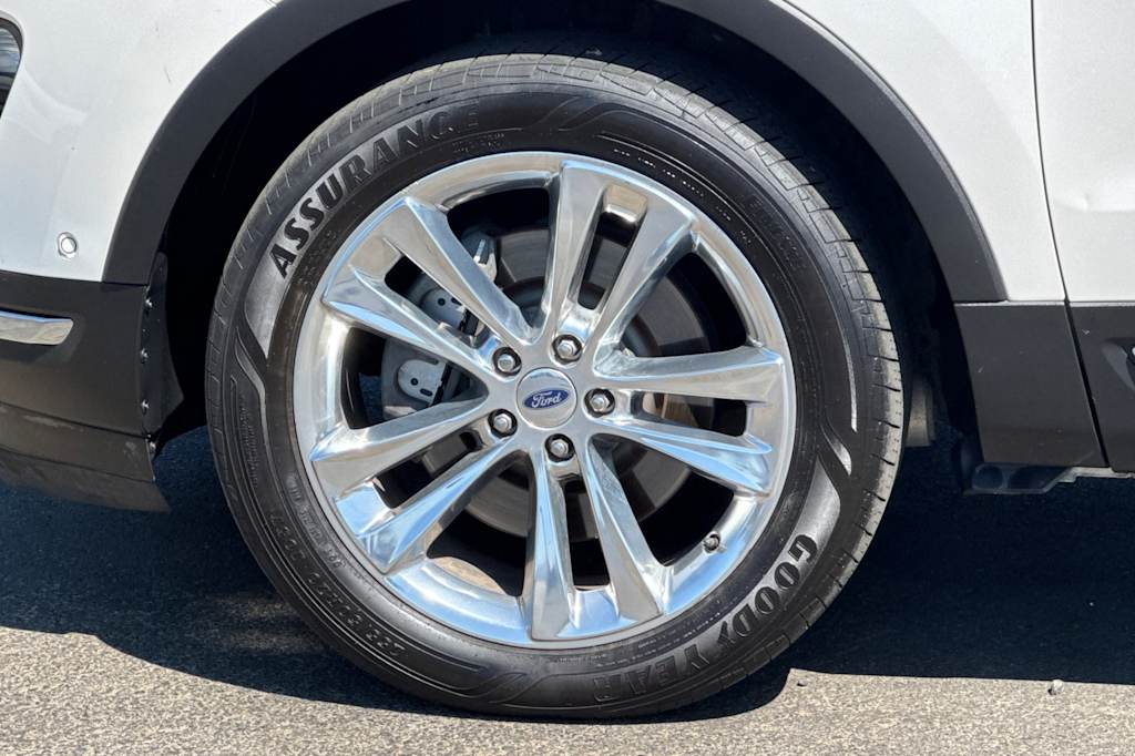 Thumbnail: 2018 Ford Explorer - 8