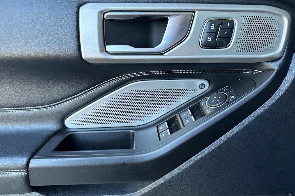 Thumbnail: 2020 Ford Explorer - 20
