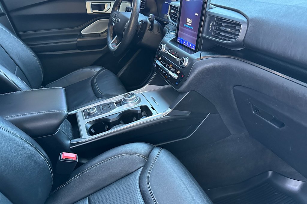 Thumbnail: 2020 Ford Explorer - 12