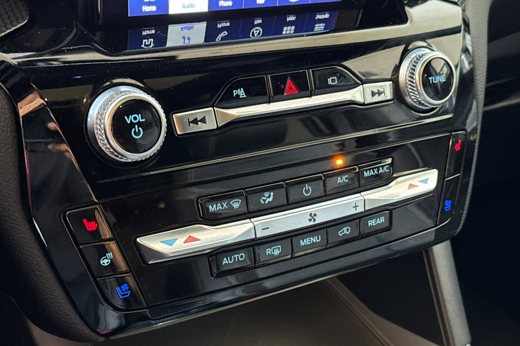 Thumbnail: 2022 Ford Explorer - 24