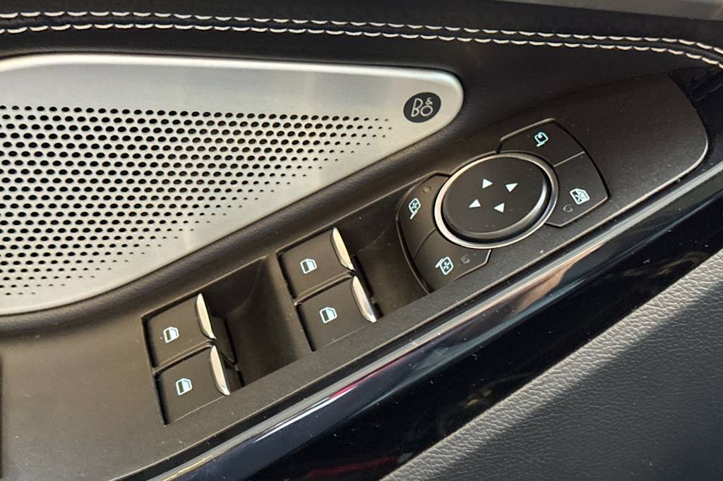 Thumbnail: 2022 Ford Explorer - 22