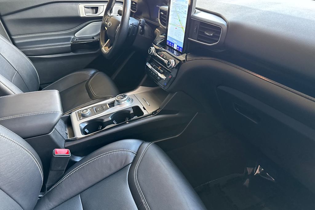 Thumbnail: 2022 Ford Explorer - 12