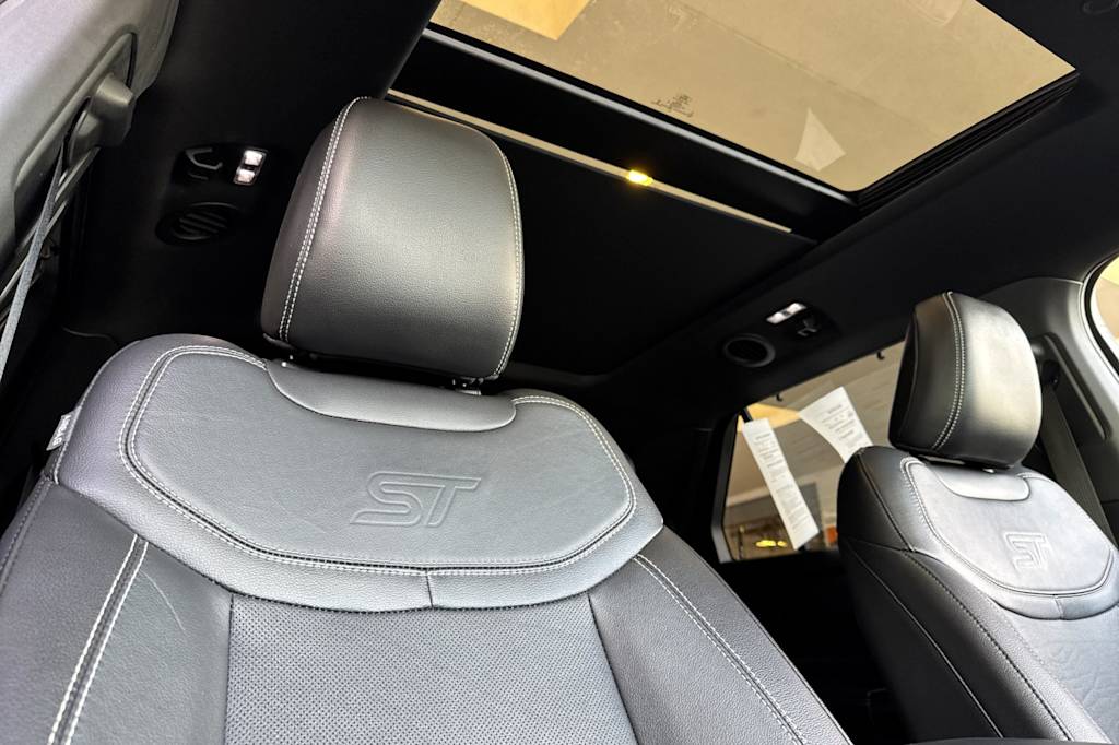 Thumbnail: 2022 Ford Explorer - 23