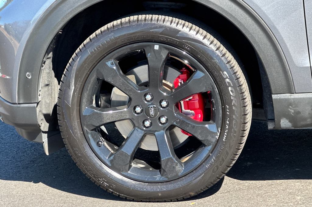Thumbnail: 2022 Ford Explorer - 8