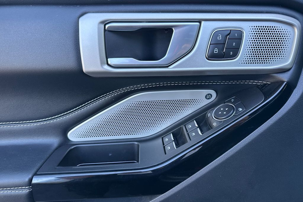 Thumbnail: 2022 Ford Explorer - 21