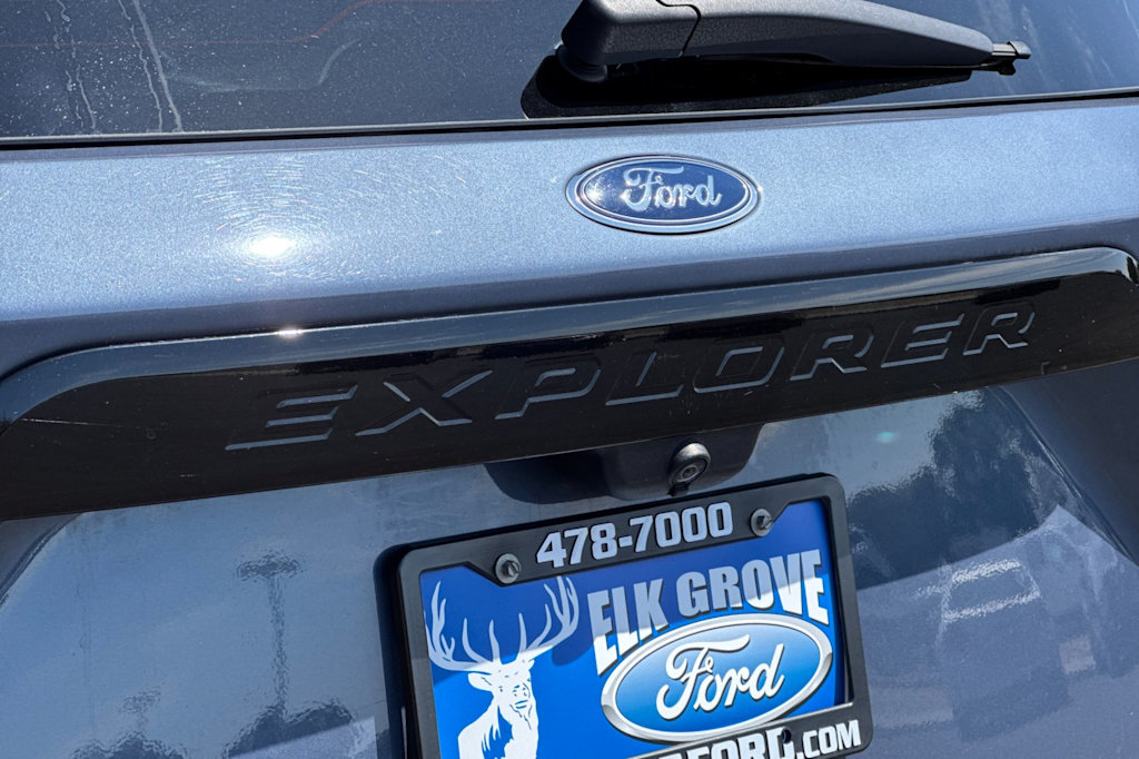 Thumbnail: 2021 Ford Explorer - 7