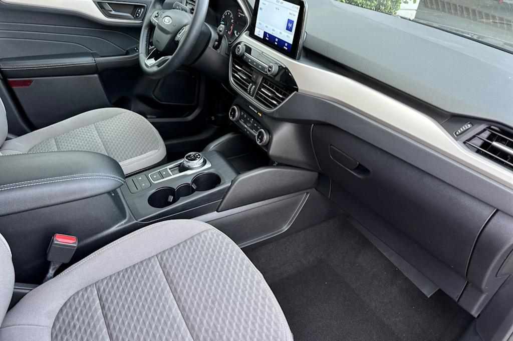 Thumbnail: 2022 Ford Escape - 12