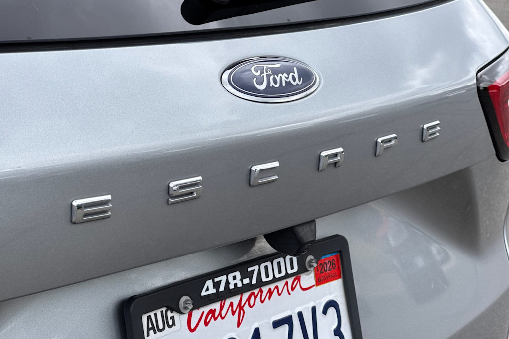 Thumbnail: 2023 Ford Escape - 7
