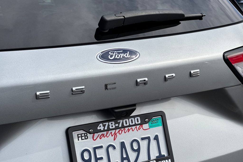 Thumbnail: 2022 Ford Escape - 7