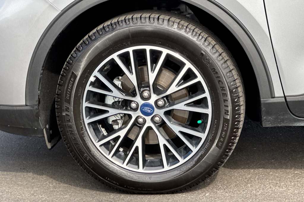 Thumbnail: 2022 Ford Escape - 8