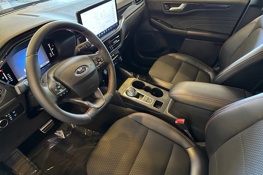 Thumbnail: 2023 Ford Escape - 9