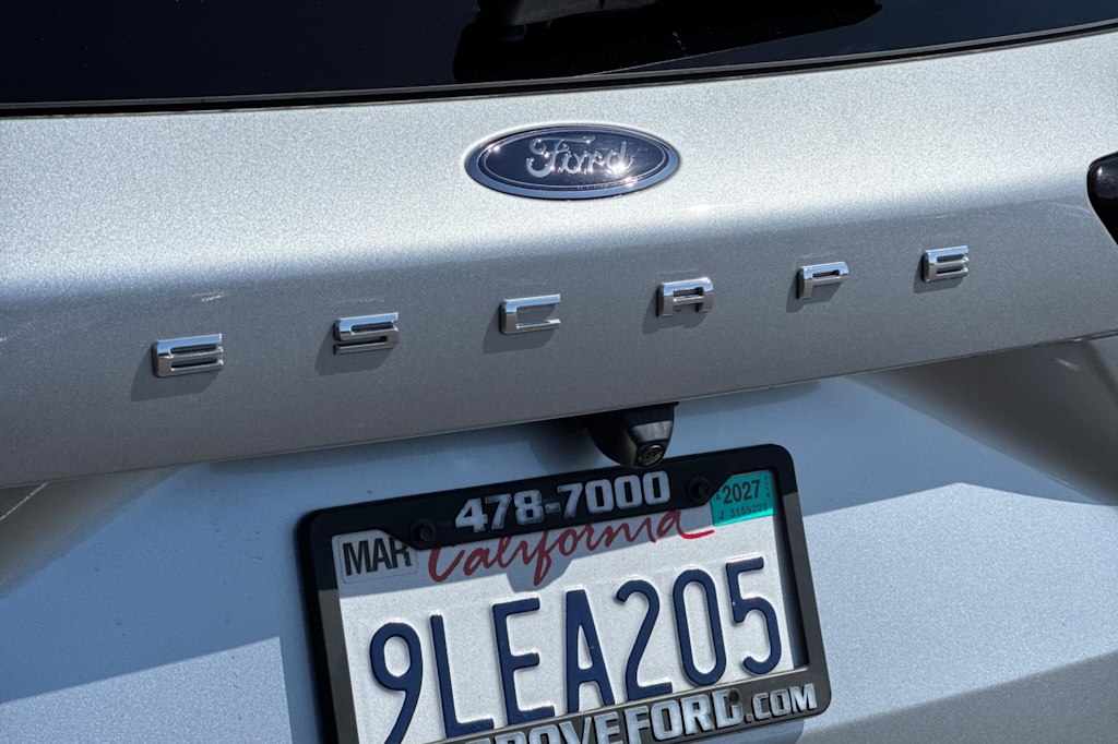 Thumbnail: 2023 Ford Escape - 7
