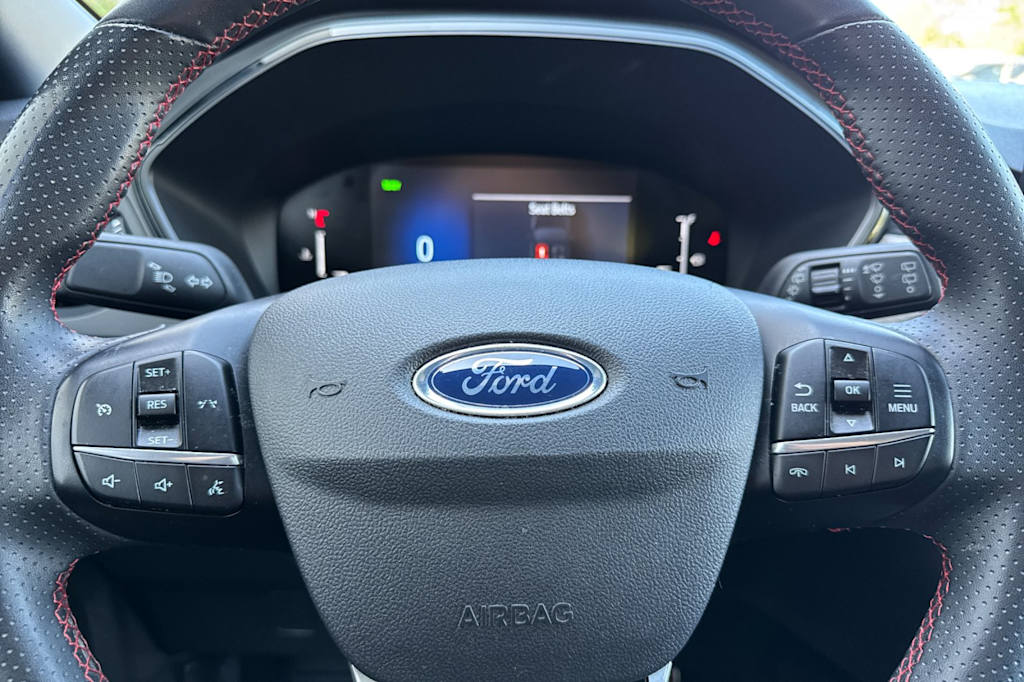 Thumbnail: 2023 Ford Escape - 25