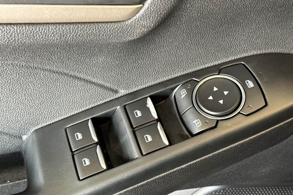 2022 Ford Escape SE 23