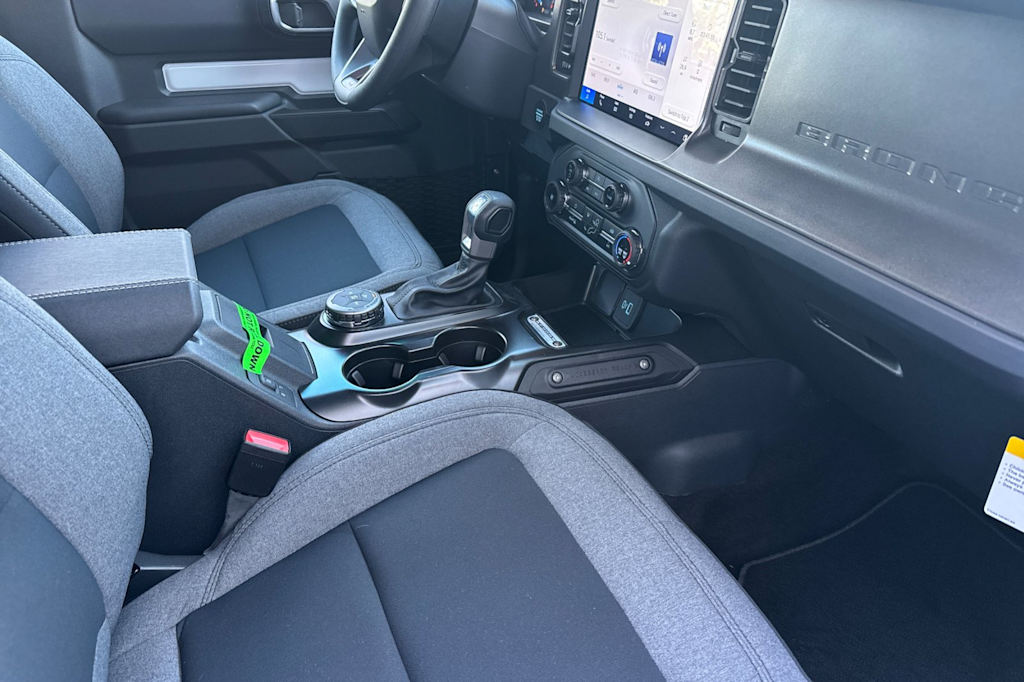 Thumbnail: 2025 Ford Bronco - 10