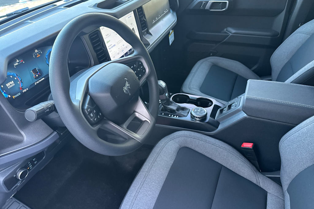 Thumbnail: 2025 Ford Bronco - 9