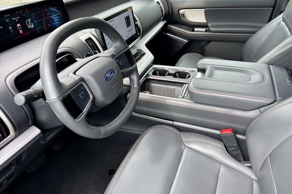 Thumbnail: 2025 Ford Expedition - 9
