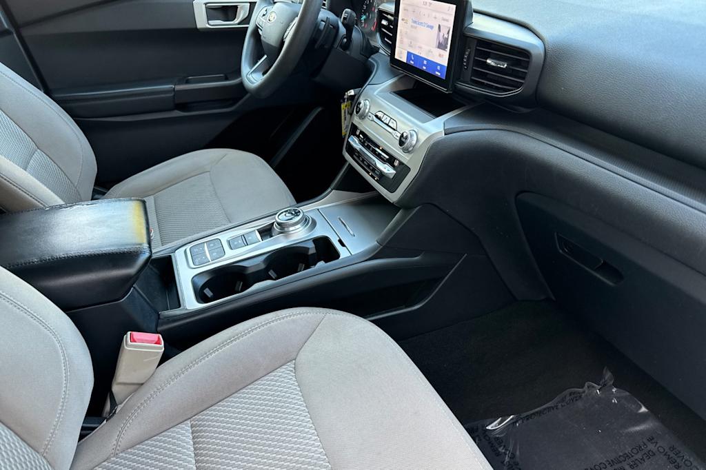 Thumbnail: 2020 Ford Explorer - 13