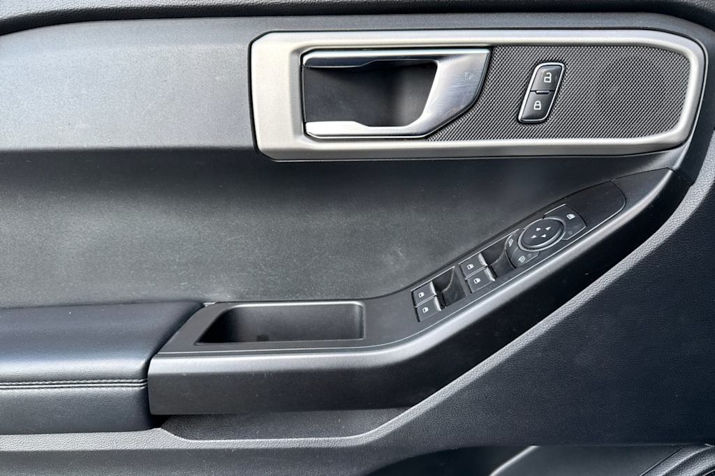 Thumbnail: 2020 Ford Explorer - 21