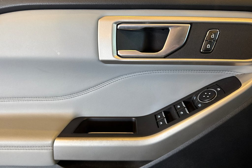 Thumbnail: 2023 Ford Explorer - 21