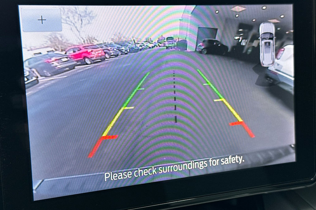 Thumbnail: 2022 Ford Explorer - 25