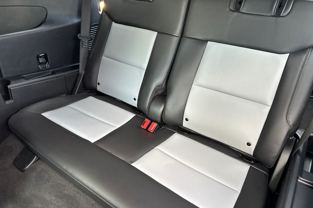 Thumbnail: 2022 Ford Explorer - 22