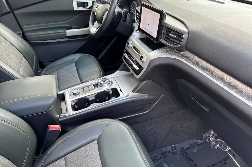 Thumbnail: 2022 Ford Explorer - 12