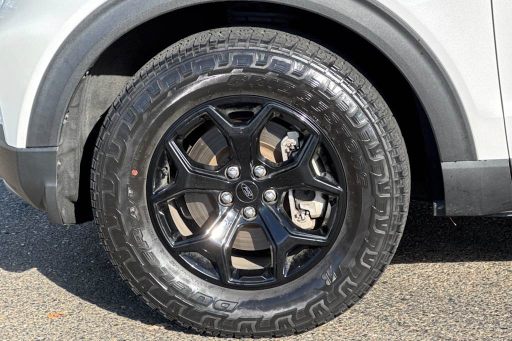 Thumbnail: 2022 Ford Explorer - 8