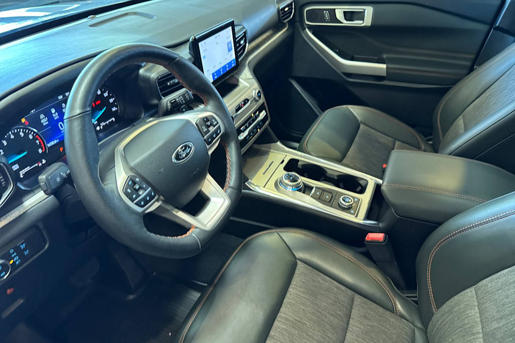 Thumbnail: 2022 Ford Explorer - 9