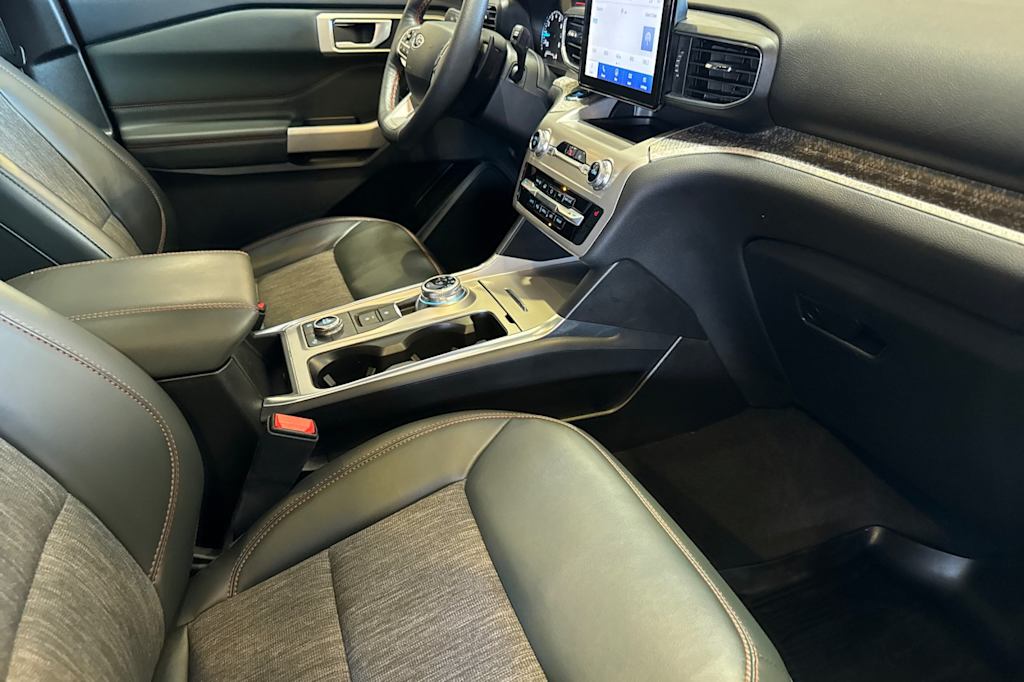Thumbnail: 2022 Ford Explorer - 10