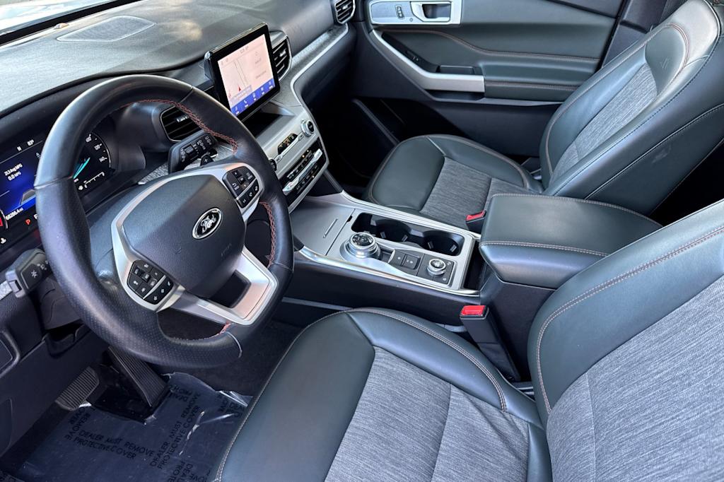 Thumbnail: 2022 Ford Explorer - 10