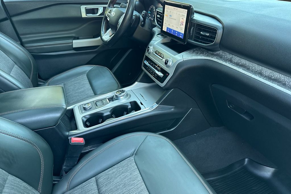 Thumbnail: 2022 Ford Explorer - 12
