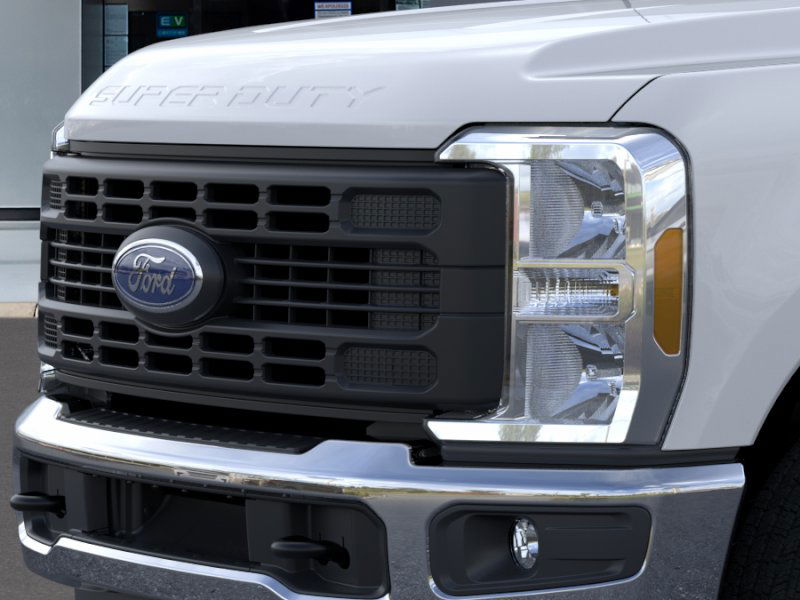 2024 Ford F-350 XL 18