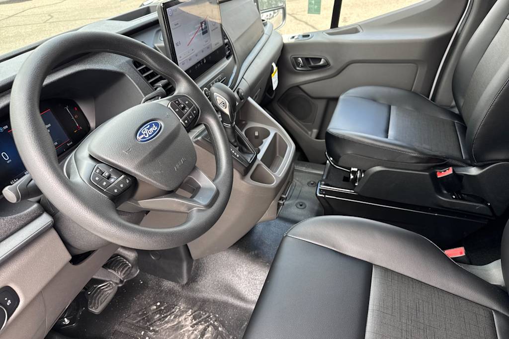 Thumbnail: 2026 Ford Transit Series - 9