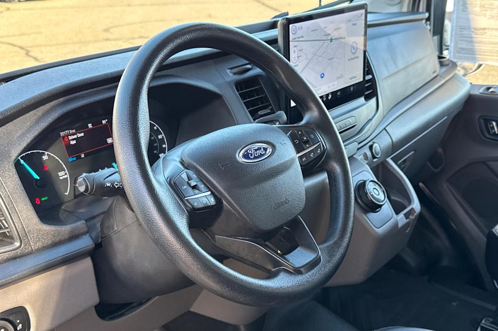 Thumbnail: 2022 Ford Econoline - 8