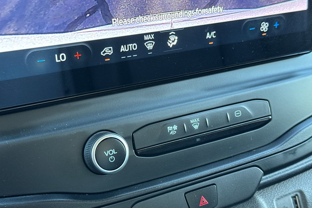 Thumbnail: 2022 Ford Econoline - 20