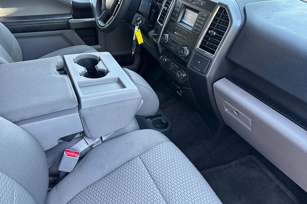 Thumbnail: 2016 Ford F-150 - 10