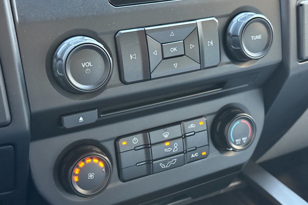 Thumbnail: 2016 Ford F-150 - 24