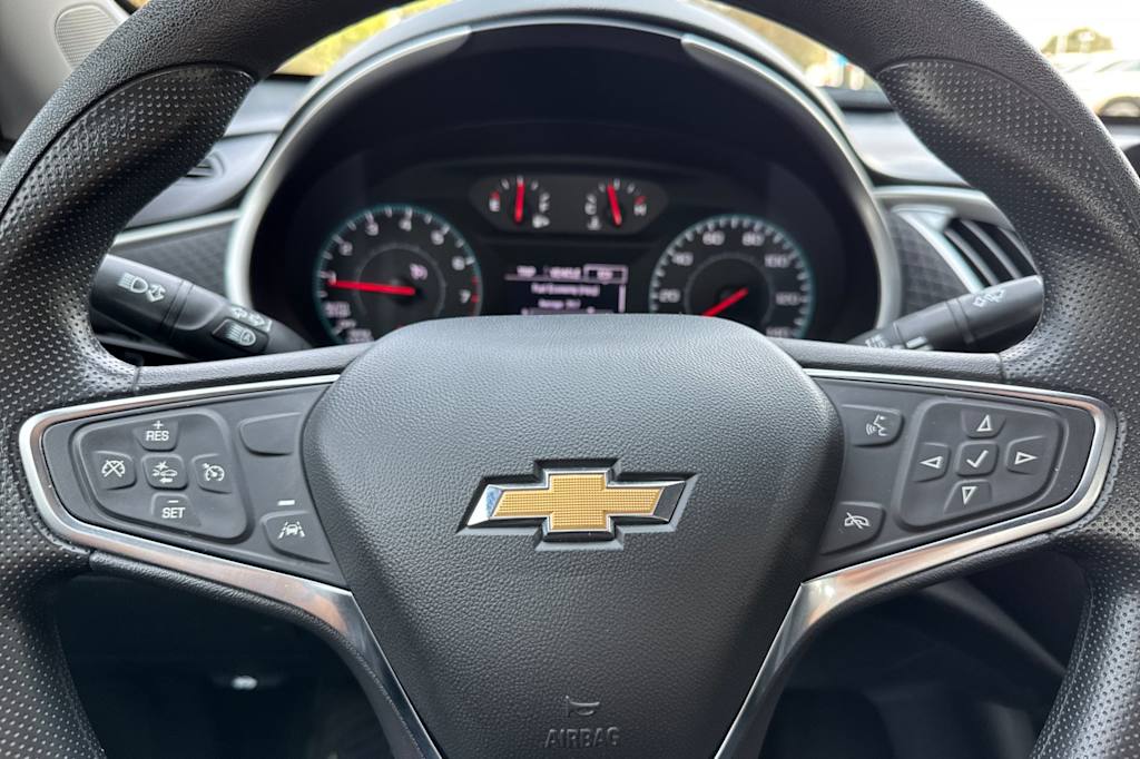 Thumbnail: 2024 Chevrolet Malibu - 25