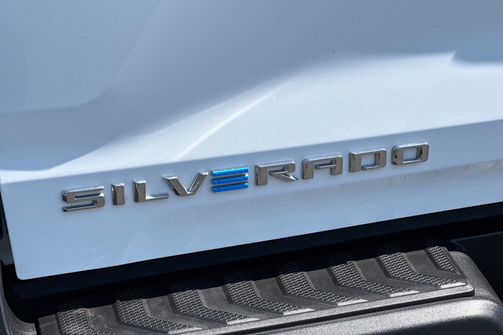 Thumbnail: 2024 Chevrolet Silverado EV - 7