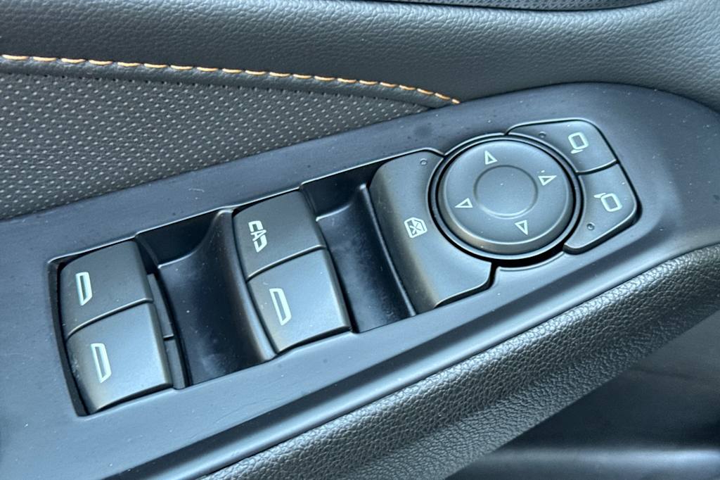 Thumbnail: 2021 Chevrolet Traverse - 21