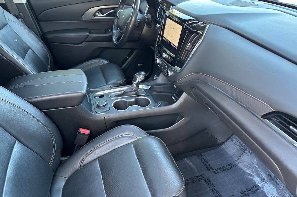 Thumbnail: 2021 Chevrolet Traverse - 12