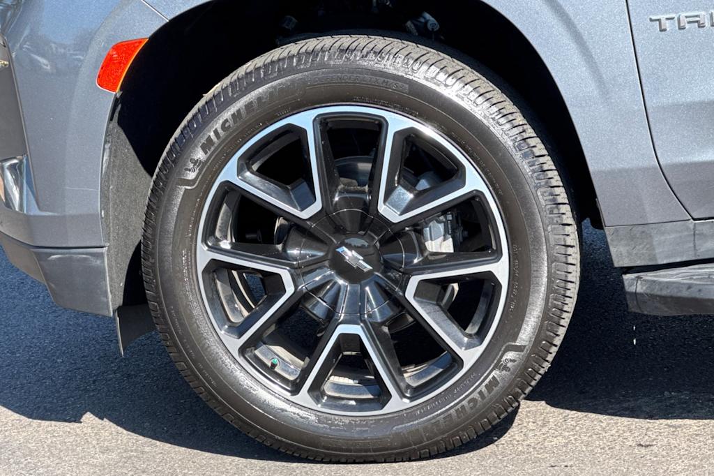 Thumbnail: 2022 Chevrolet Tahoe - 8