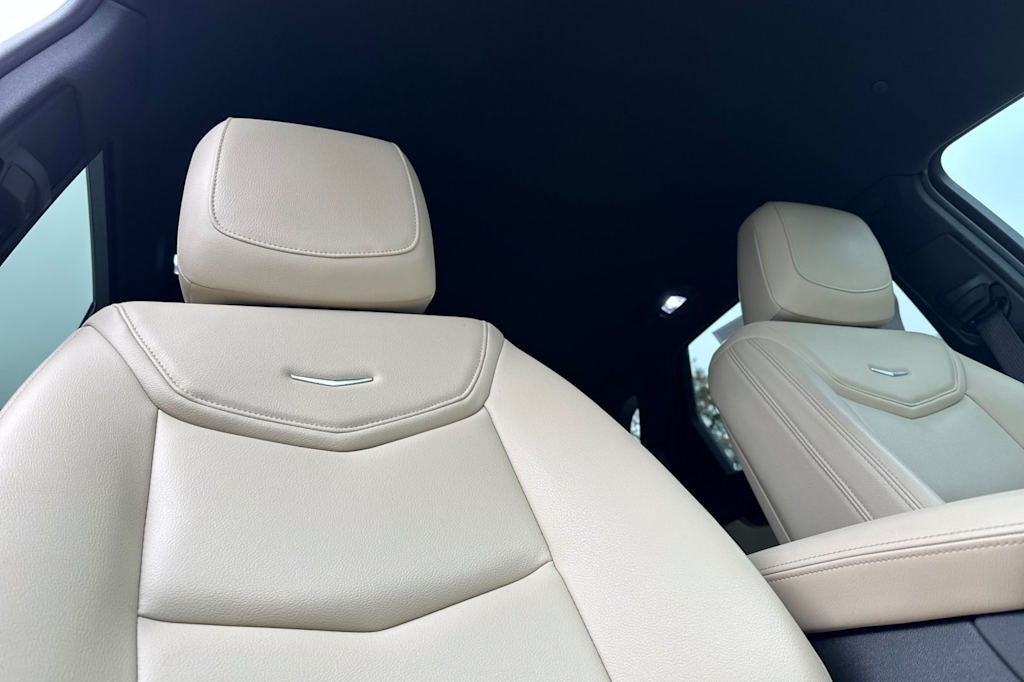 Thumbnail: 2017 Cadillac XT5 - 10