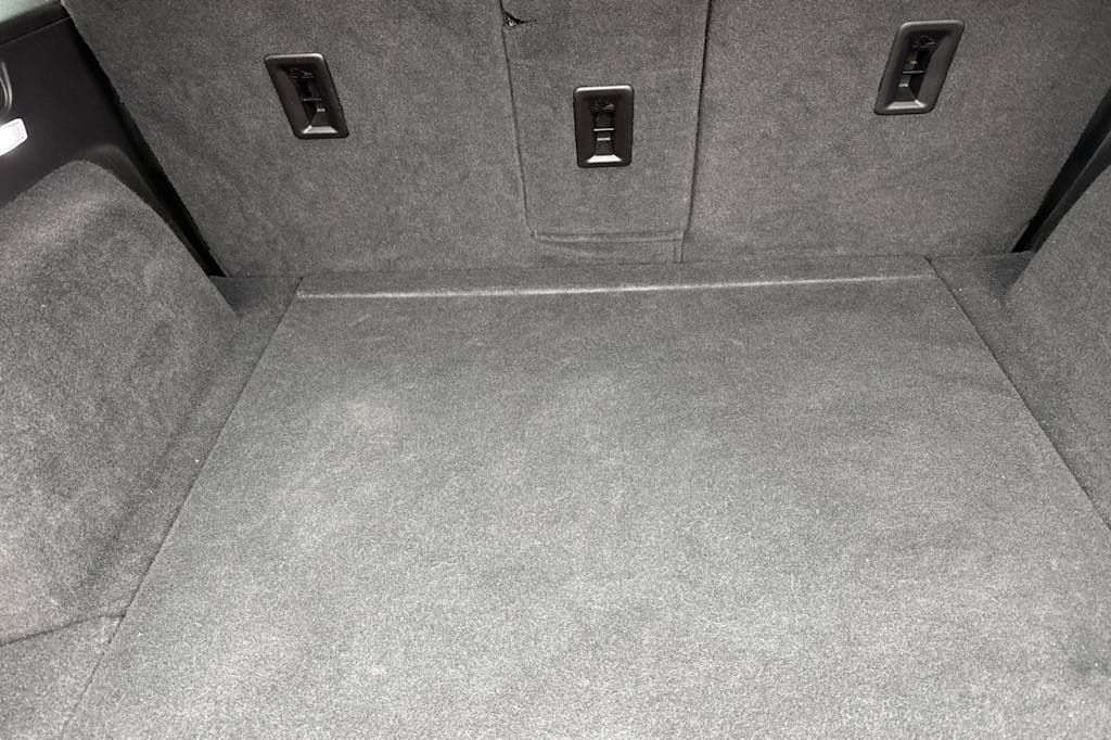 Thumbnail: 2017 Cadillac XT5 - 17