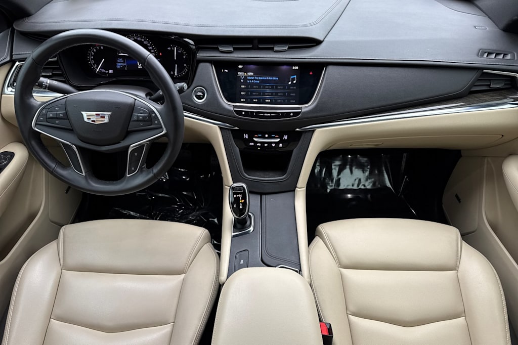 Thumbnail: 2017 Cadillac XT5 - 2