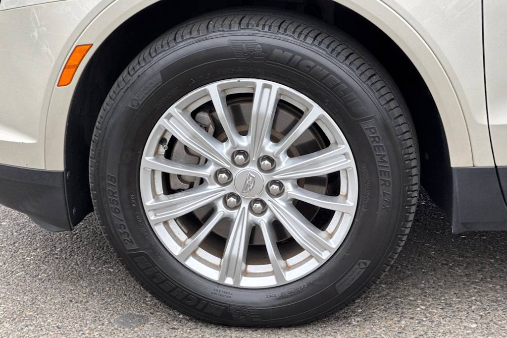 Thumbnail: 2017 Cadillac XT5 - 8