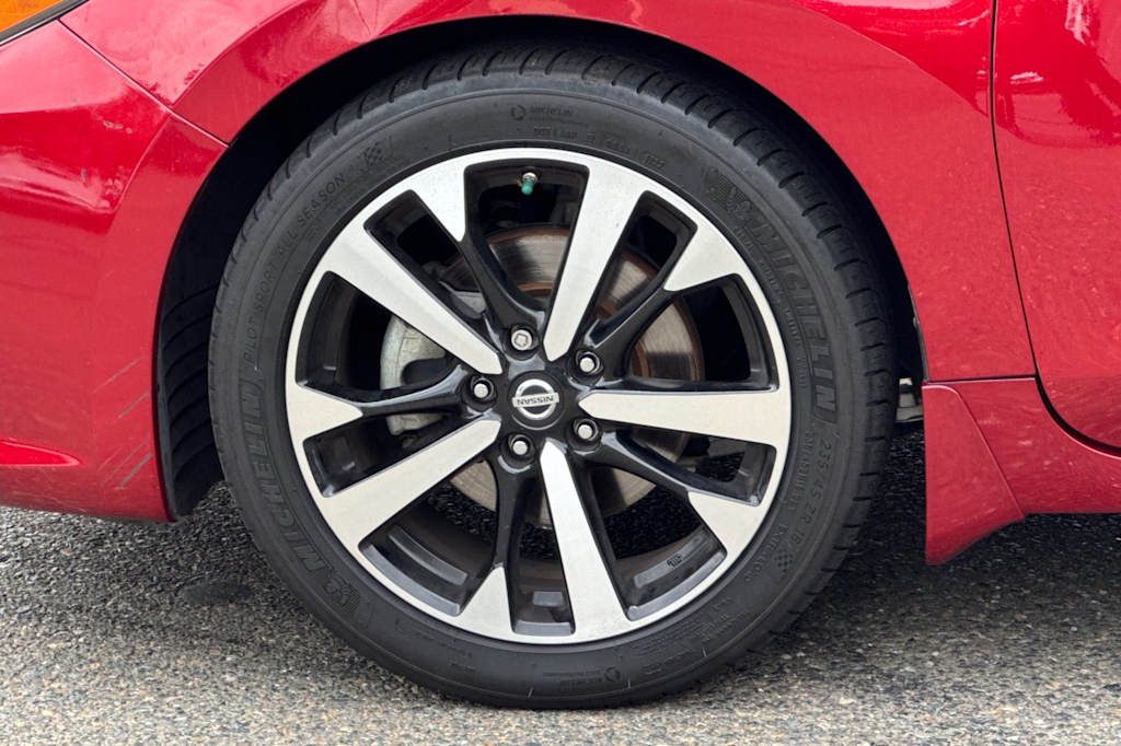 Thumbnail: 2018 Nissan Altima - 8