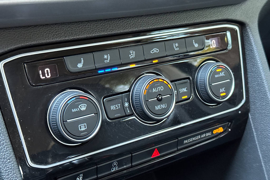 Thumbnail: 2019 Volkswagen Atlas - 25